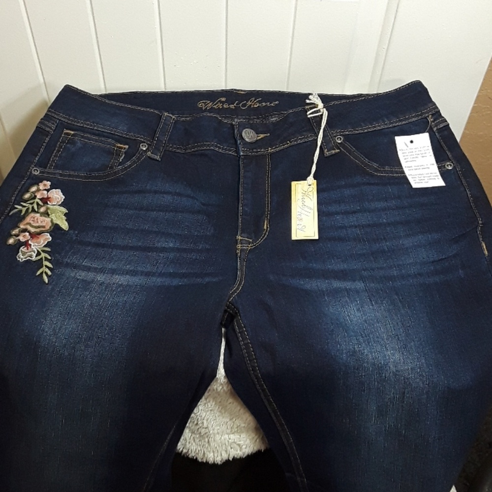 New easy fit boot cut jeans. ❤️